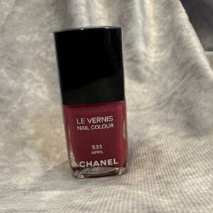 CHANEL Le Vernis Nail Colour 533 April